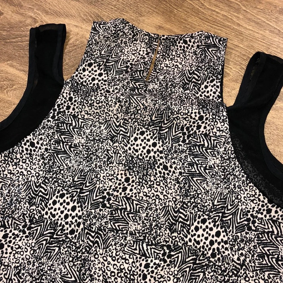 Jack by BB Dakota Xsmall leopard jungle print top - Picture 4 of 5